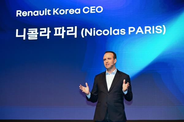 Renault Korea CEO Nicolas Paris speaks during a press conference held at Grand Hyatt in Seoul on Tuesday. (Renault Korea)