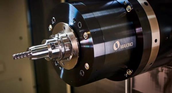 (Makino Milling Machine)